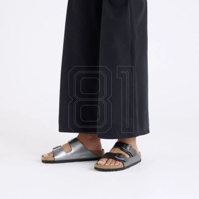 4. Birkenstock Unisex Arizona BS 1029224 Flip-Flops