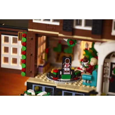 45. LEGO Ideas 21330 Kevin – Allein zu Haus