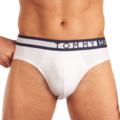 19. Tommy Hilfiger Brief M UM0UM01227