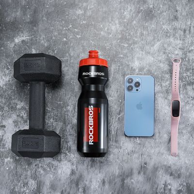 5. Rockbros 750 ml Fahrradflasche – Transparent Schwarz mit rotem Mundstück