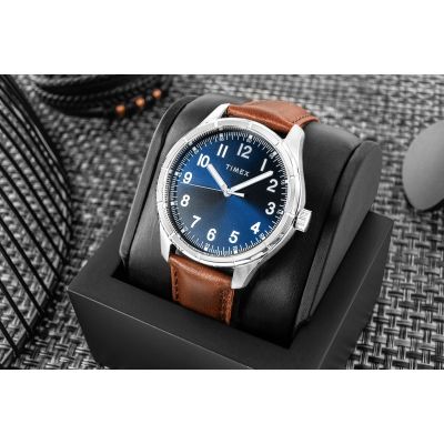 5. TIMEX Main Street Herrenuhr TW2Y16200 + Box