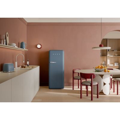 11. SMEG KLF03SBMEU Wasserkocher