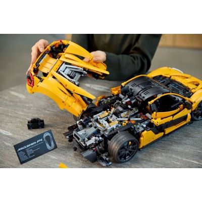 9. LEGO TECHNIC 42172 McLaren P1