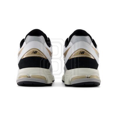 4. New Balance M2002RPN Schuhe