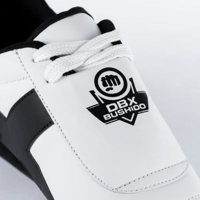 6. Schwarze DBX Bushido Kampfsport-Trainingsschuhe Weiß