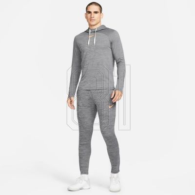 5. Nike DF Academy M DQ5051 010 Sweatshirt