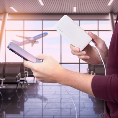 13. Wozinsky Powerbank Li-Po 10000mAh 2 x USB weiß (WPBWE1)