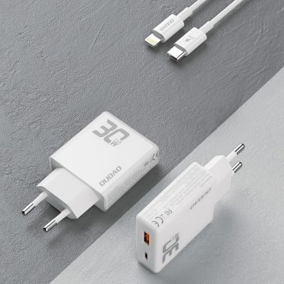 3. Dudao A30EUL GaN-Wandladegerät 30 W USB-A / USB-C + USB-C – Lightning Kabel – Weiß