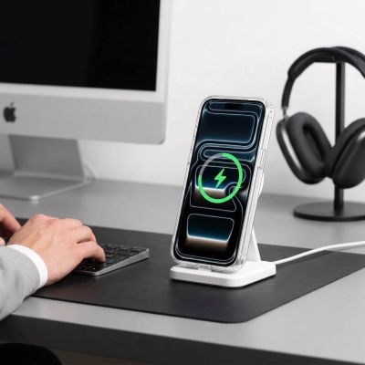 10. Tech-Protect MagStand MagSafe CC Hülle für iPhone 18 Pro / 17 Pro – Transparent