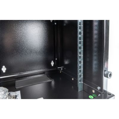 13. Digitus DN-10-06U-B Schrank – 6U