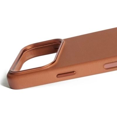 13. Mujjo Lederhülle in Hellbraun für iPhone 17 Pro