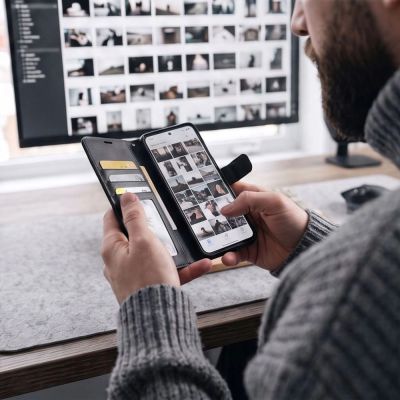 6. Tech-Protect Wallet-Hülle für Google Pixel 11 / 11 Pro – Mattschwarz