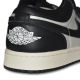 5. Air Jordan 1 Low SE Schwarze Sportschuhe - FB9893-101