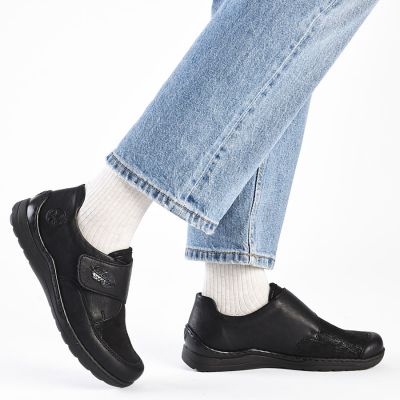 7. Rieker 48954-00 bequeme schwarze Damenschuhe mit Klettverschluss