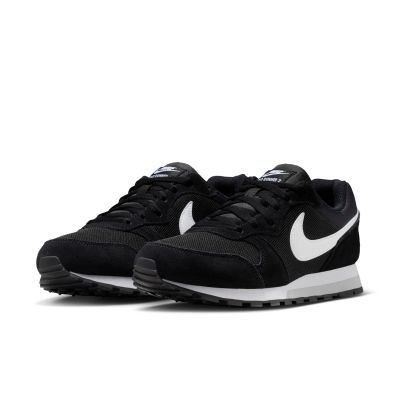 6. Nike MD Runner 2 Schuhe 749869-018