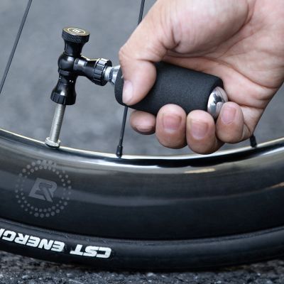 7. Rockbros CO₂-Pumpe, Ventilkopf aus Aluminiumlegierung, patronenfrei, Presta/Schrader-kompatibel – schwarz