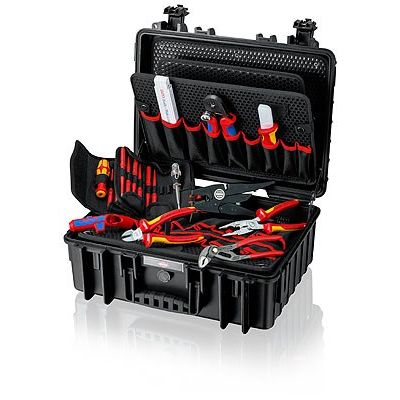 2. Werkzeugkoffer mit Ausrüstung