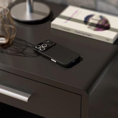 9. SBS Instinct iPhone 17 Pro Hülle – Schwarz