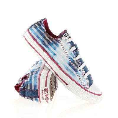 3. Converse Chuck Taylor As 647727C