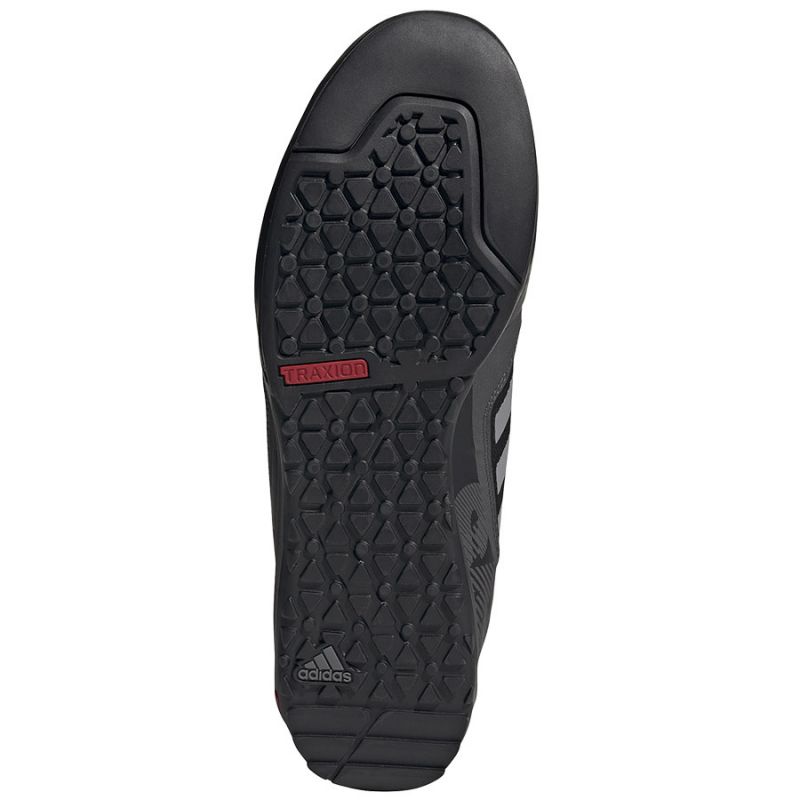 7. Adidas Terrex Swift Solo 2 M GZ0331 Schuhe