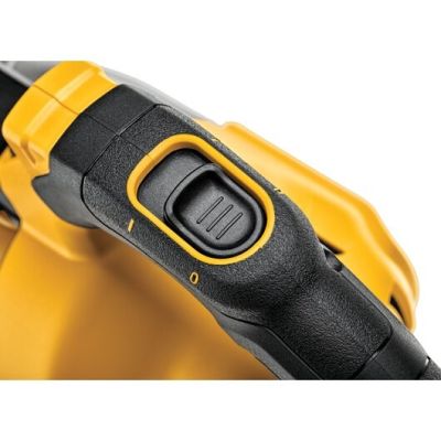 5. 18V DEWALT DCV501LN Akku-Staubsauger