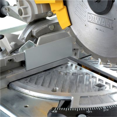 5. DeWALT DW743N Gehrungssäge, 2850 U/min, 2000 W
