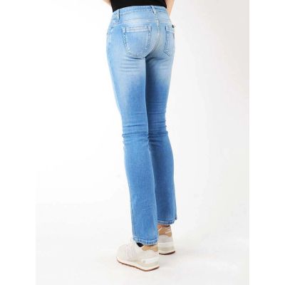 6. Jeans Guess Starlet W21125D0ET1