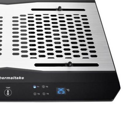 8. Laptop-Kühlpad Thermaltake Massive TM CL-N002-PL12BL-A (17.x Zoll; 2 Lüfter; Hub)