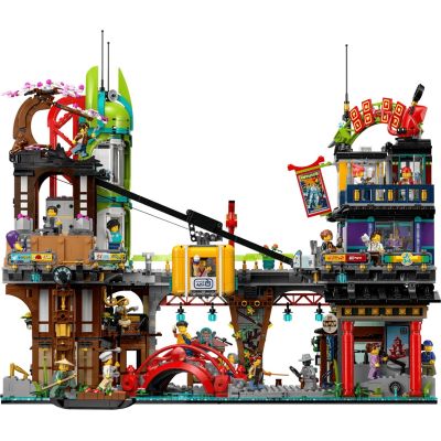 4. LEGO 71799 Ninjago – Ninjago-Stadtplatz