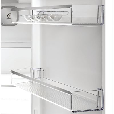 6. Freistehender Kühlschrank WHIRLPOOL WPC83IXP 186 cm