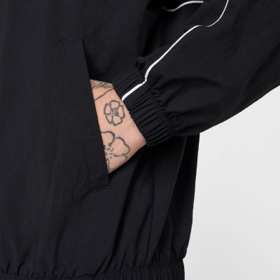 6. Nike Club Herrenjacke schwarz HJ2012 010