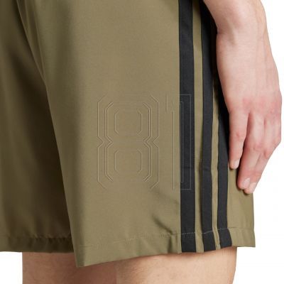 6. adidas Essentials 3-Streifen Chelsea Shorts M JW1901