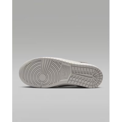 2. NIKE WMNS AIR JORDAN SKYLINE LOW LE Damenschuhe (IQ6586-100)