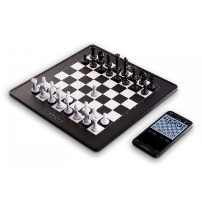 2. Millennium eONE Internationales Desktop-Schachset