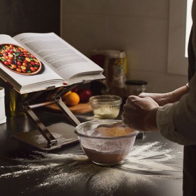 22. Wozinsky WRS-CPY75DSB Laptop- und Tablet-Ständer aus Aluminium + gratis Smartphone-Ständer – Schwarz