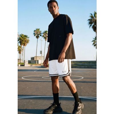 5. Karl Kani Herrenshorts 6014433