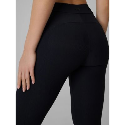 6. Damen-Leggings aus Rippstrick 4F 4FRSS26TTIGF302-20S