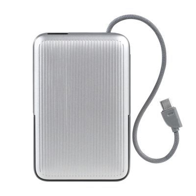 2. LAUT POWER CHARGE RISER+ Powerbank