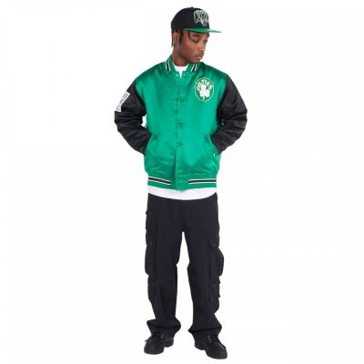 6. Mitchell & Ness NBA Boston Celtics Primetime Schwergewichts-Satinjacke Vintage Logo Celtics M JK8453-BCEKYGN
