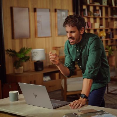 11. HP OmniBook Ultra AI PC 14-fd0003nn Ryzen AI 9 365 14" 2,2K Touchscreen 400 Nits AG 16 GB LPDDR5X SSD 1 TB Radeon 880M 9-MP-Kamera mit KI und Infrarot 68 Wh Windows 11 2 Jahre