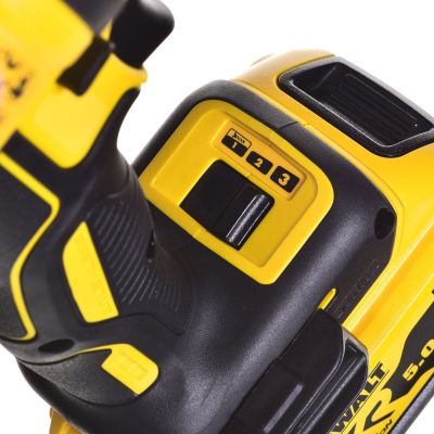 9. DEWALT DCK305P3T Elektrowerkzeug-Kombinationsset (DCF887+DCH273+DCG405)