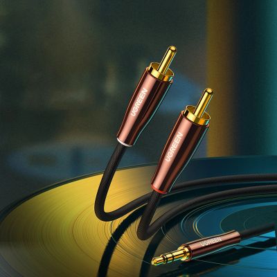 3. Ugreen Kabel Audiokabel 3,5 mm Miniklinke (männlich) - 2 RCA (männlich) 2 m Kupfer (AV170)