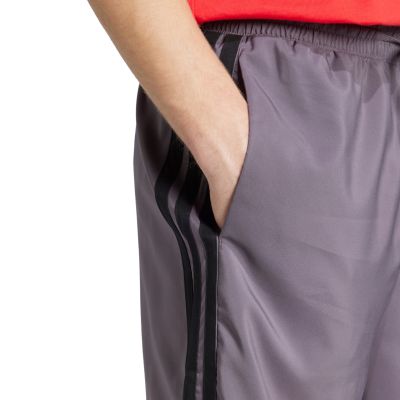 12. adidas Essentials 3-Streifen Chelsea Shorts M JW1902