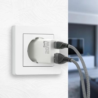 15. EVERACTIVE Wandladegerät mit 1 x USB- und 1 x USB-C-Anschluss, Schnellladefunktion 3.0, 20 W, superflach, weiß, SC-340Q