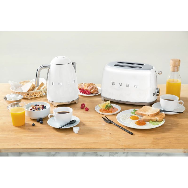 13. SMEG Toaster weiß Modell TSF01WHEU