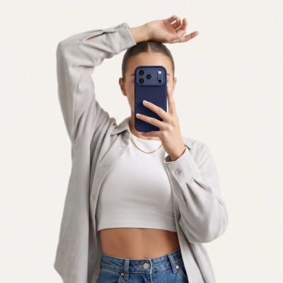 5. Tech-Protect Uniq MagSafe CC Hülle für iPhone 18 Pro Max / 17 Pro Max – Marineblau