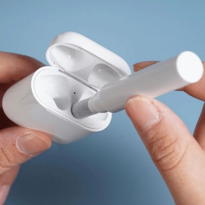 4. AirPods-Reinigungsset – weiß