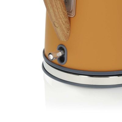 7. Elektrischer Wasserkocher Nedis KAWK510EYW 1,7 l Orange