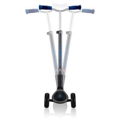 10. Globber Master Prime 3-Rad-Scooter / Schwarz - Marineblau 664-100