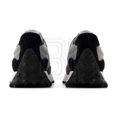17. New Balance U327MD Schuhe